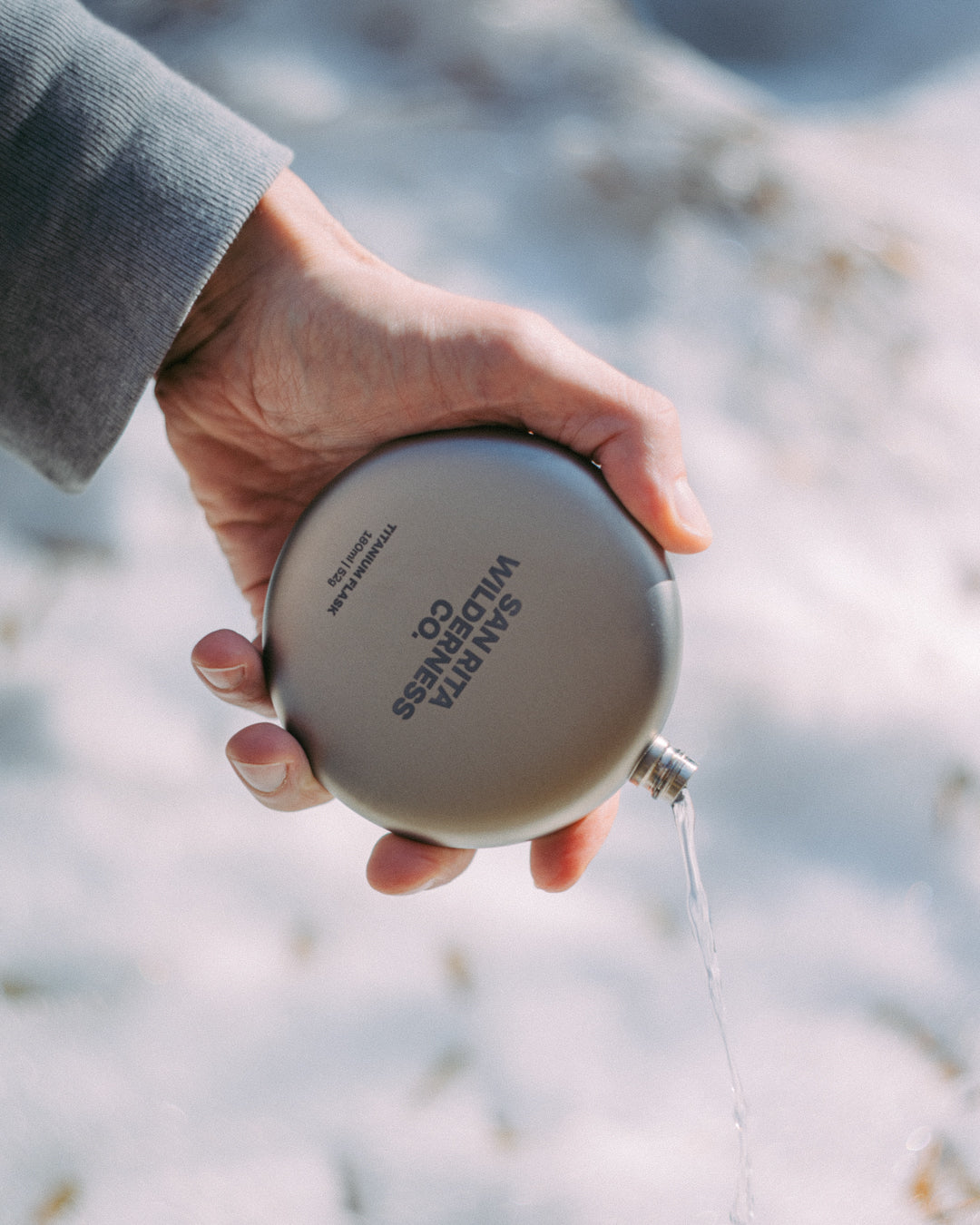 Flasque Convict en titane